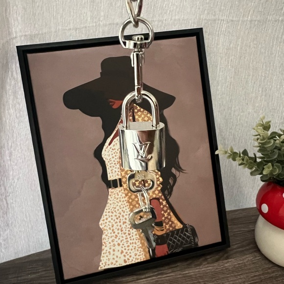 Louis Vuitton Other - Silver Lv Lock And Key 315